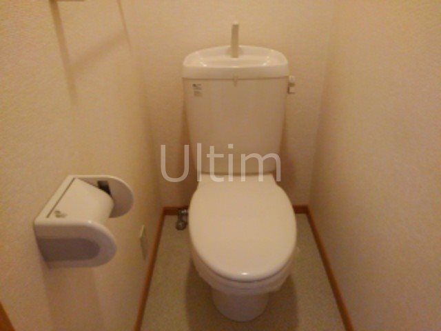 トイレ　別の部屋の写真