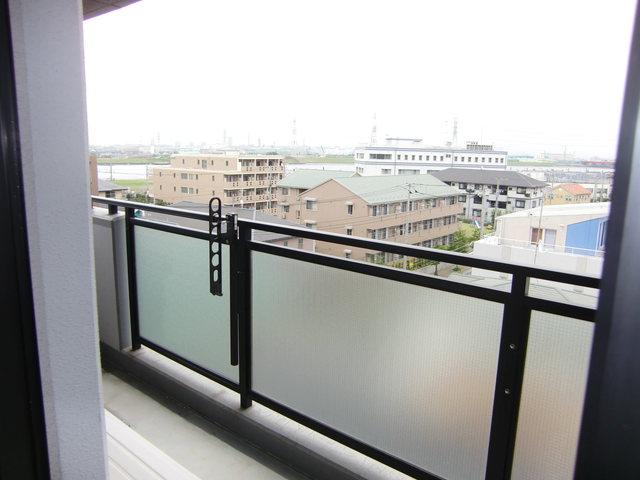 バルコニー　参考写真（同建物別部屋のものです）