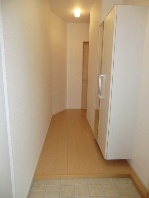 玄関　大きなシューズボックス完備