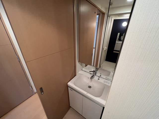洗面設備　独立洗面台付き！