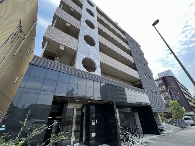 建物外観　オートロック付きで安心！宅配BOX付きで便利！