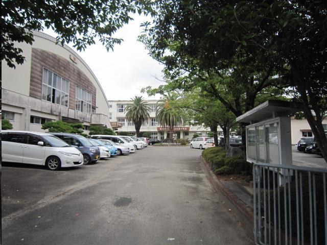 中学校　宮崎市立宮崎西中学校（中学校）まで628m