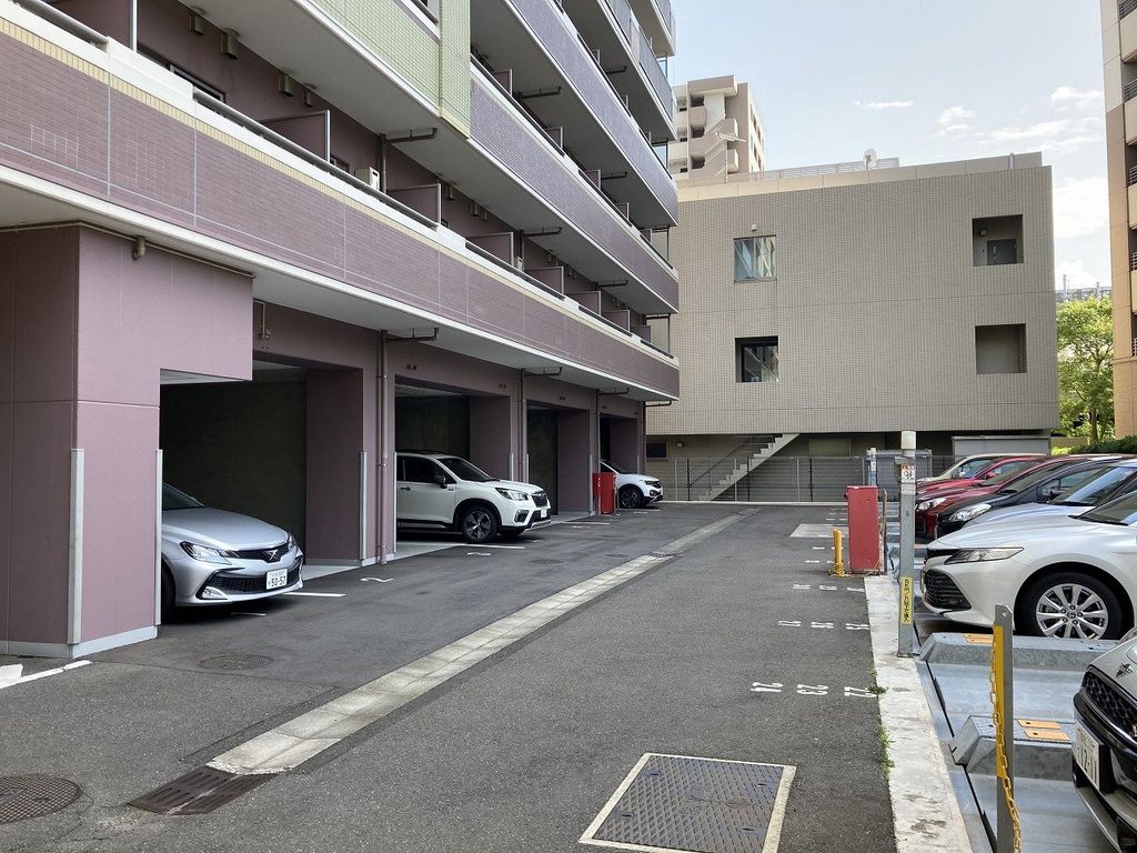 駐車場　駐車場