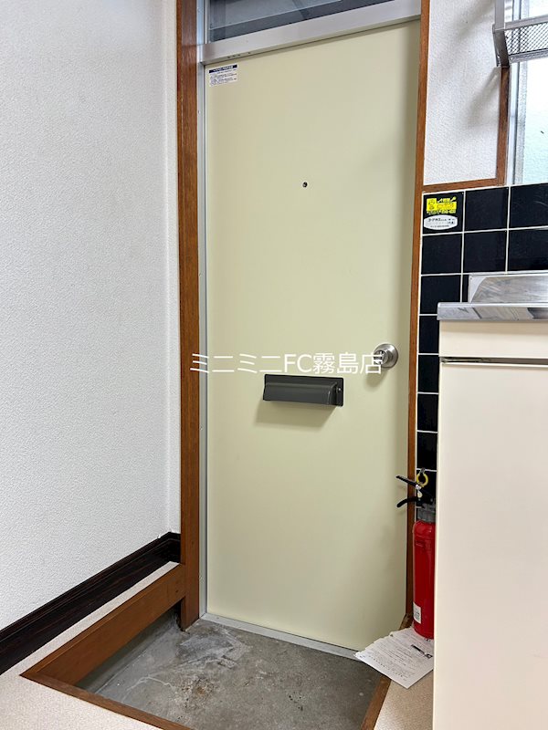 玄関　同型反転
