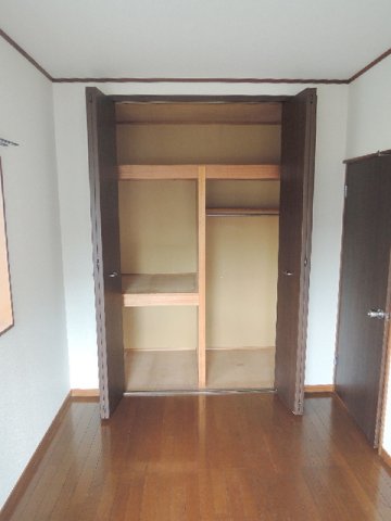 収納　壁一面の収納の荷物が多くても安心