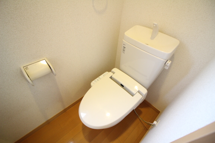 トイレ　※別号室参考写真