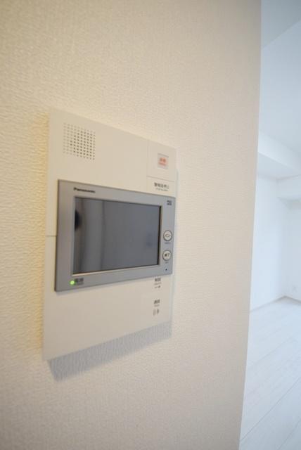 セキュリティ　モニター付きインターホン