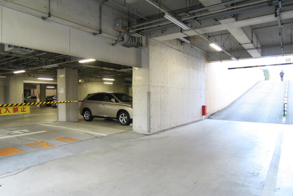 駐車場　機械式駐車場使用料無料です☆