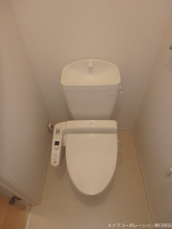 トイレ　写真は同型タイプ