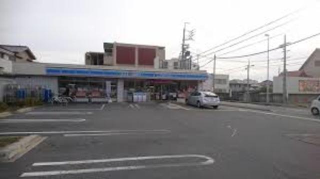 コンビニ　ローソン池田石橋三丁目店（コンビニ）まで557m