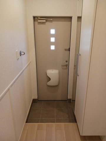 玄関　収納もある玄関です