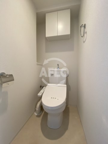 トイレ　HS梅田EAST　温水洗浄便座