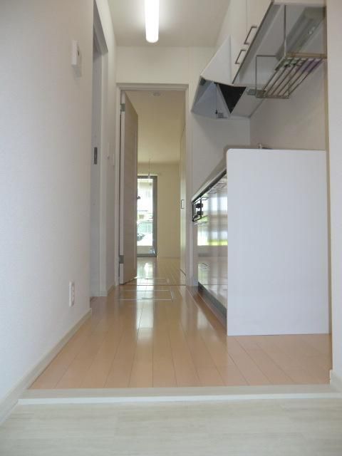 玄関　※別部屋参考写真