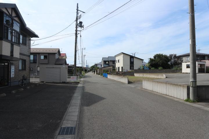 その他　前面道路（その他）まで0m