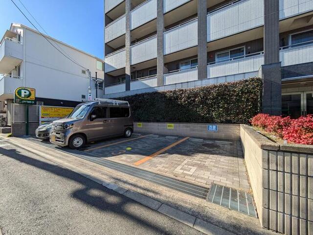 駐車場　駐車場