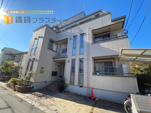 建物外観　閑静な住宅街に堂々と。。。