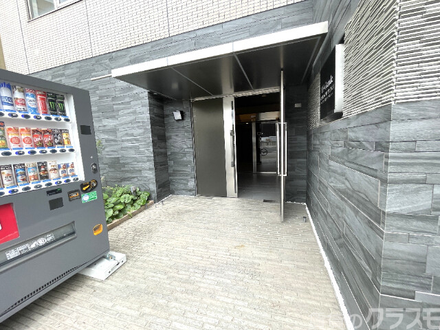エントランス　エントランスはこちらです★