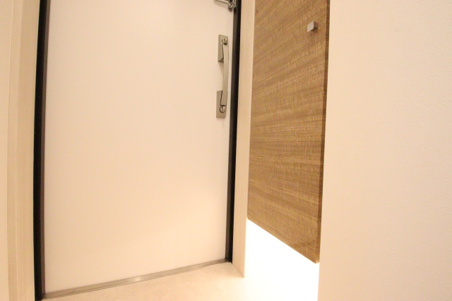 玄関　※別室の参考写真の為、現況優先です。