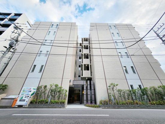建物外観　駐車場