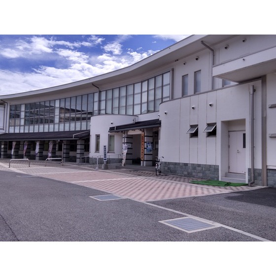 図書館　千曲市立更埴西図書館（図書館）まで407m