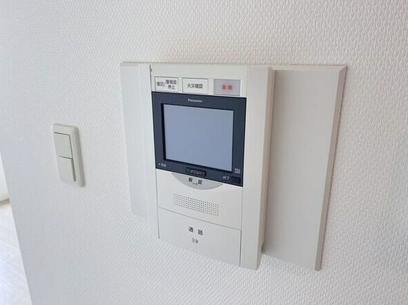 セキュリティ　モニター付きインターホンです♪