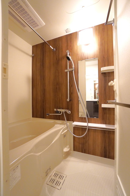 バス・シャワールーム　※写真は同タイプ住戸です。