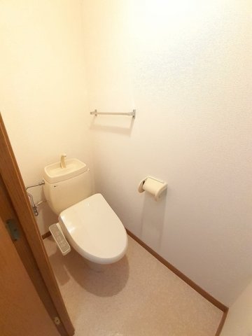 トイレ　コンパクトで使いやすいトイレです