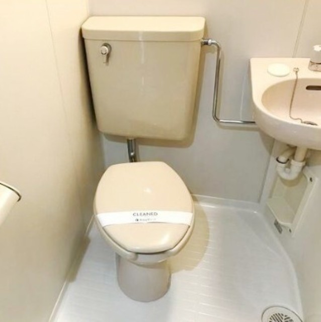 トイレ　別部屋参照