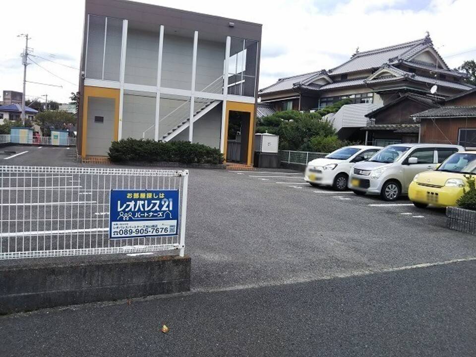 駐車場　駐車場