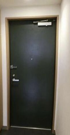 玄関　フイユ・ドール目白