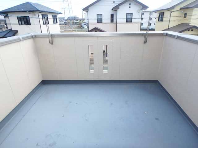 バルコニー　南東向きで日当たり良好☆