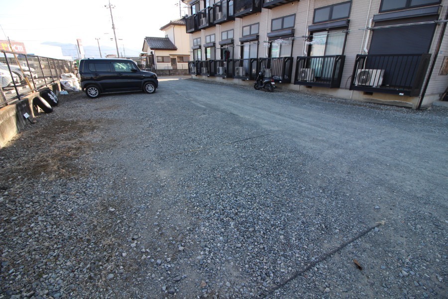 駐車場　駐車場
