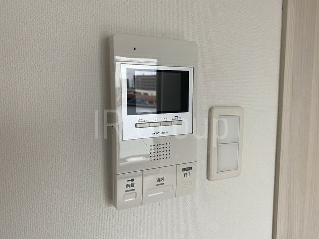 セキュリティ　モニター付きインターホン