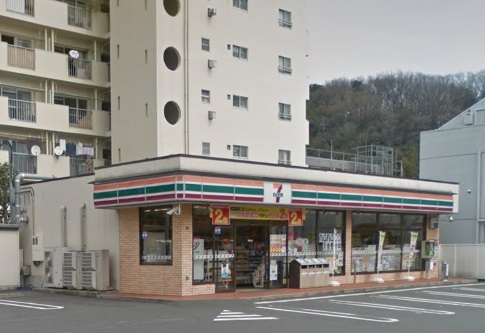 コンビニ　セブンイレブン 横浜日吉本町3丁目店（コンビニ）まで86m
