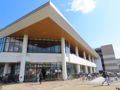 ショッピングセンター　APITA TERRACE(アピタ テラス)横浜綱島（ショッピングセンター）まで943m