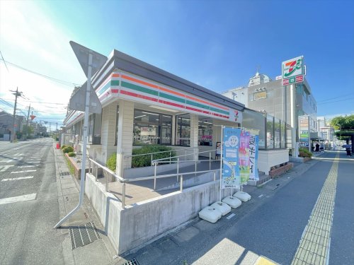 コンビニ　セブンイレブン　春日部中央2丁目店（コンビニ）まで550m