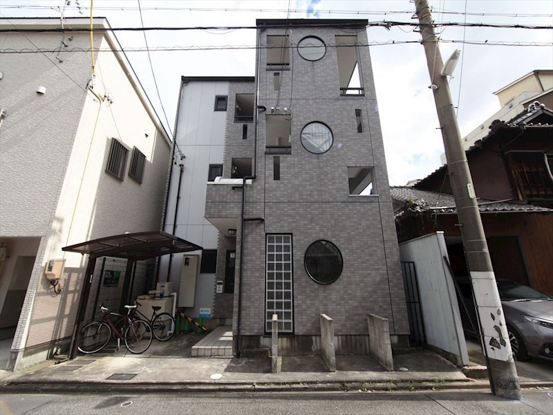 建物外観　外観　防犯カメラ　オートロック