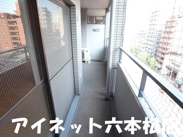 バルコニー　洗濯物はこちらへどうぞ。