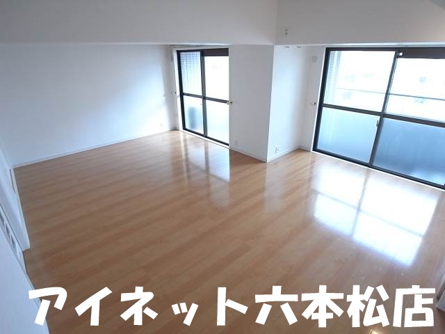 その他部屋・スペース　日当たりもいいですね。