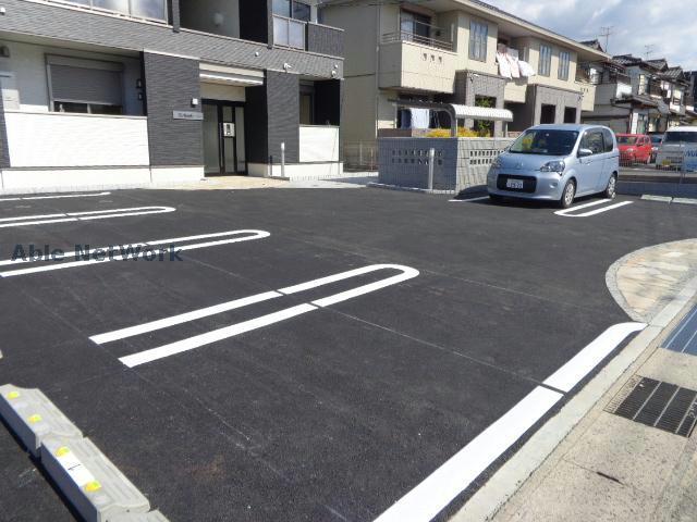 駐車場　駐車場
