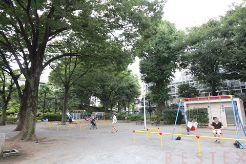 公園　礫川公園（公園）まで451m