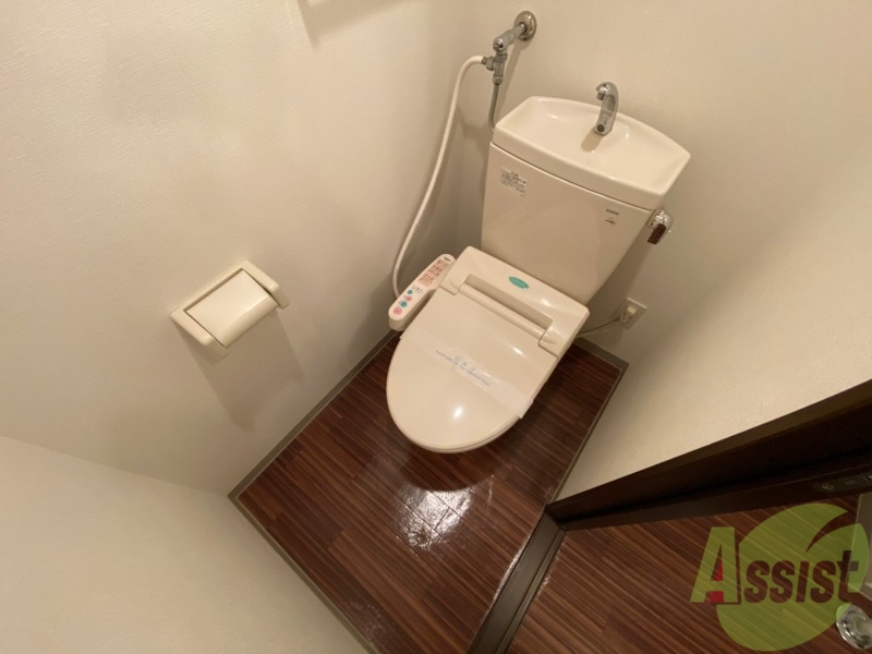 トイレ　こちらはトイレです。清潔感があり、安心して使用できます。