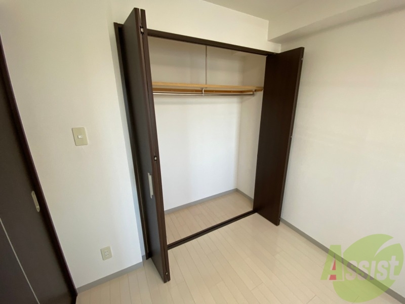収納　寝室の収納です。部屋がすっきり片付きます。