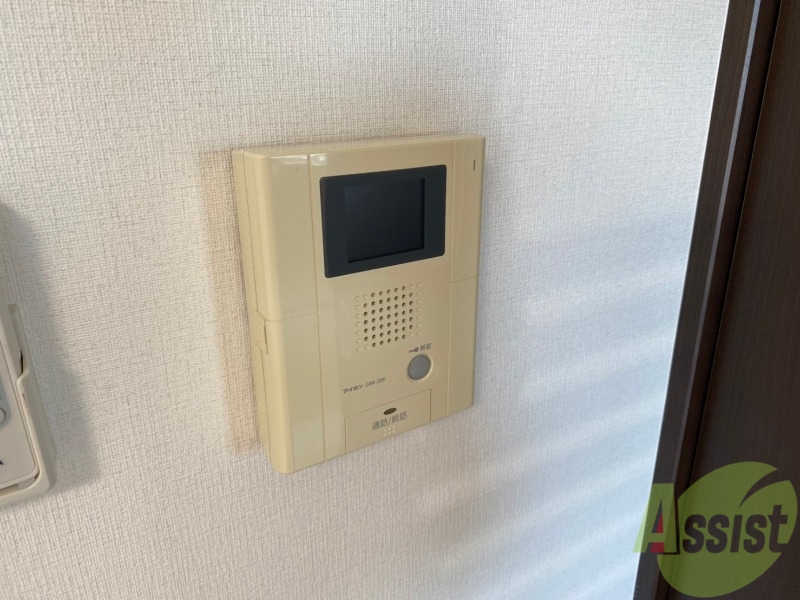 セキュリティ　ＴＶモニター付インターホンです。来客者の顔が見えるので安心！