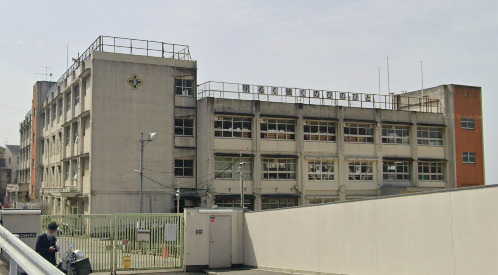 小学校　東大阪市立石切東小学校（小学校）まで535m