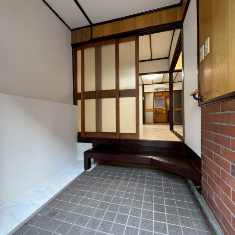 玄関