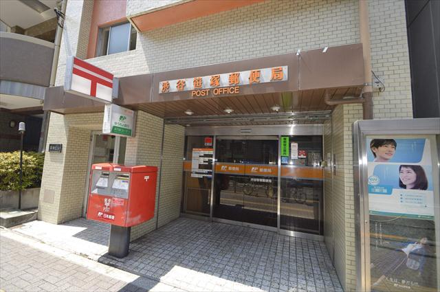 コンビニ　ファミリーマート（コンビニ）まで883m