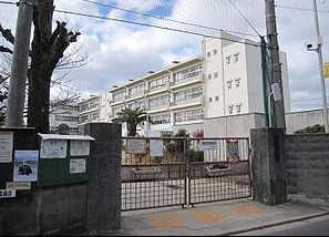 小学校　守口市立佐太小学校（小学校）まで201m