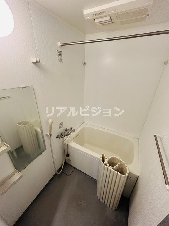 バス・シャワールーム　反転タイプ参考写真