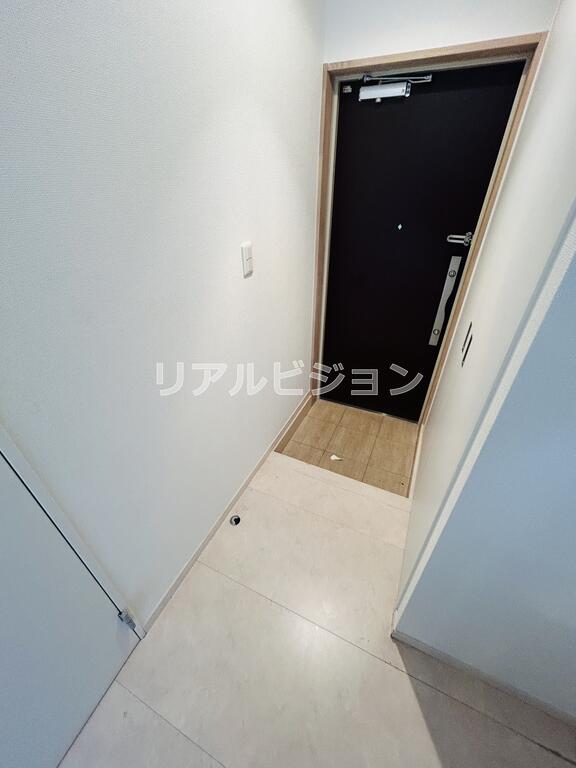 玄関　反転タイプ参考写真
